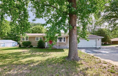 716 Pralle Ln, Saint Charles, MO 63303
