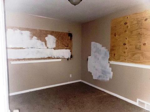 1001 Hutton Pl, Ferguson, MO 63135 photo 5