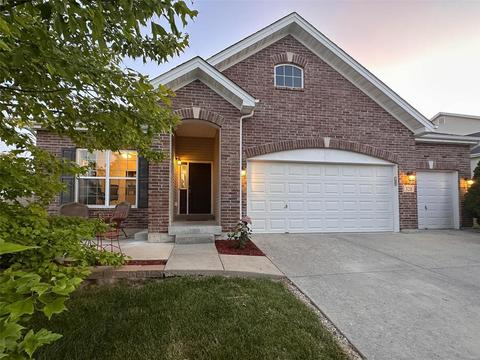 328 Magoffin Trails Ct, Saint Louis, MO 63129