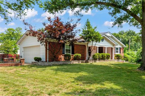 2315 Wedgwood Dr W, Florissant, MO 63033