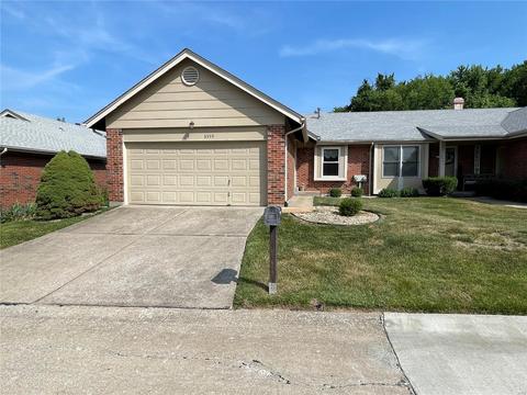 6559 Dolphin Cir, Florissant, MO 63033