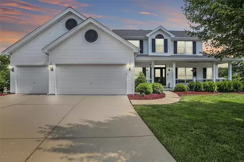10 Greenbriar Moors Ct, Saint Peters, MO 63376
