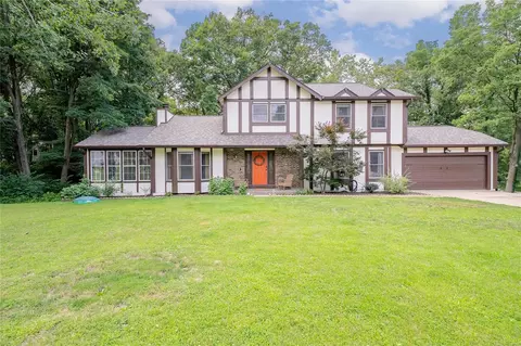 2 Pear Tree Ct, Saint Peters, MO 63376