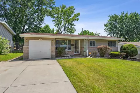 2274 Heritage Dr, Saint Louis, MO 63136