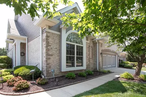 997 Chesterfield Villas Cir, Chesterfield, MO 63017