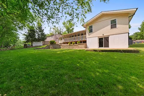 810 Hollyridge Dr, Ballwin, MO 63011 photo 40