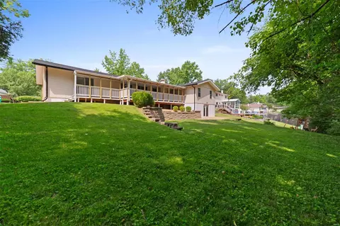 810 Hollyridge Dr, Ballwin, MO 63011 photo 39
