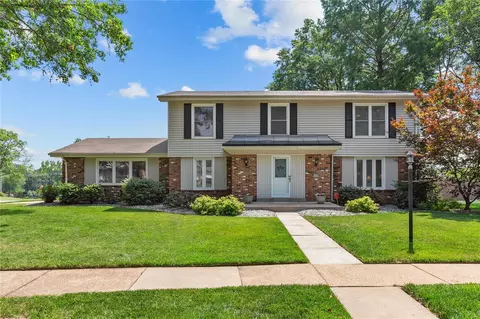 11210 Queensway Dr, Saint Louis, MO 63146