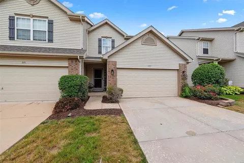 223 Shady Rock Ln, O'fallon, MO 63368