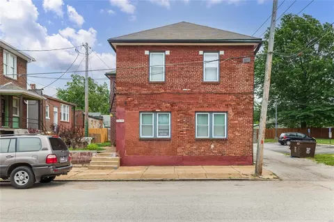 1210 S Newstead Ave, Saint Louis, MO 63110