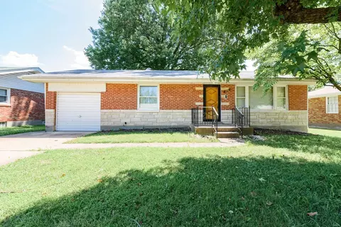308 Kirk Dr, Saint Louis, MO 63135