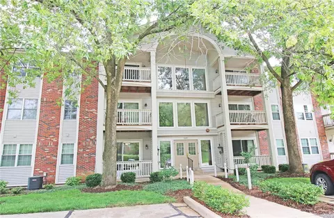 5375 Kenrick Parke Dr N #101, Saint Louis, MO 63119