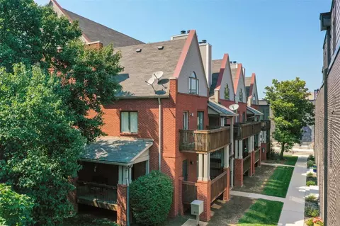 4111 W Pine Blvd #11, Saint Louis, MO 63108