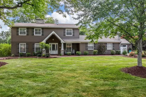 301 Chasselle Ln, Saint Louis, MO 63141