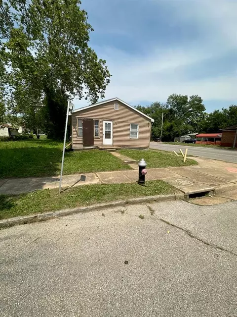 6301 Laura Ave, Saint Louis, MO 63136