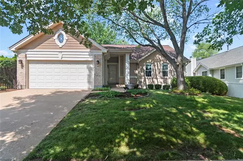 905 Canary Dr, Manchester, MO 63021