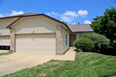 32 Harbor Bend Ct, Lake Saint Louis, MO 63367