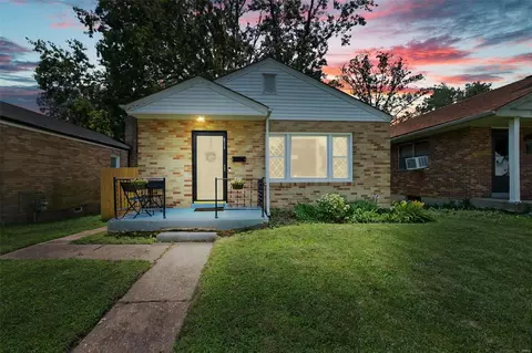 6718 Etzel Ave, Saint Louis, MO 63130