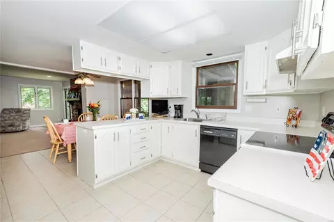 6 Forest View Dr, O'fallon, MO 63366 photo 6