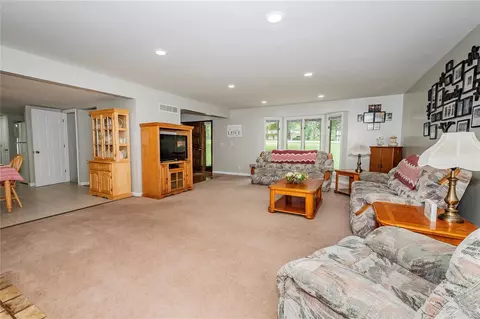 6 Forest View Dr, O'fallon, MO 63366 photo 4