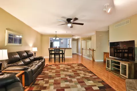 749 Woodside Trails Dr, Ballwin, MO 63021 photo 9