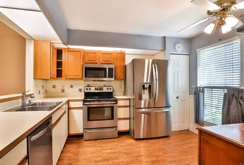 749 Woodside Trails Dr, Ballwin, MO 63021 photo 4