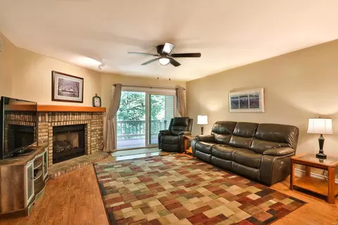 749 Woodside Trails Dr, Ballwin, MO 63021 photo 8