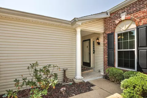 749 Woodside Trails Dr, Ballwin, MO 63021 photo 3