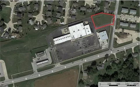 3 Winfield Plaza Dr, Winfield, MO 63389