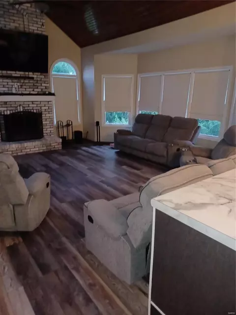 4404 Paddock Point Dr, Black Jack, MO 63033 photo 6
