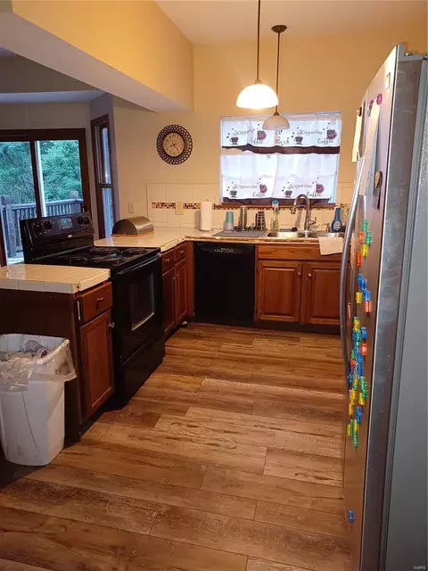 4404 Paddock Point Dr, Black Jack, MO 63033 photo 9