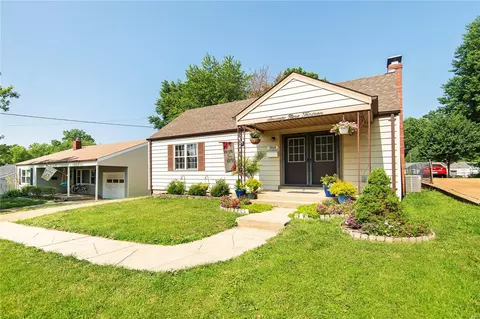 7913 La Belle St, Saint Louis, MO 63123
