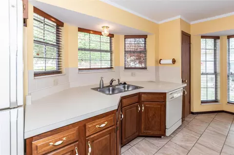 1537 Morning Sun Dr, Ballwin, MO 63021 photo 2
