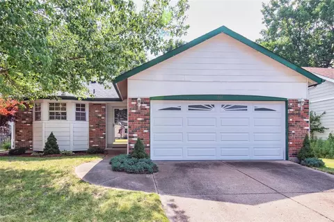 1537 Morning Sun Dr, Ballwin, MO 63021