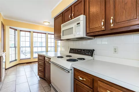 1537 Morning Sun Dr, Ballwin, MO 63021 photo 4