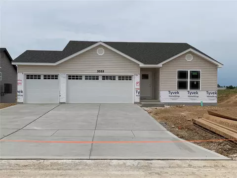 5555 Autumn Trace Pkwy, Wentzville, MO 63385
