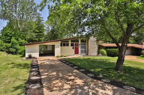 1471 Trelane Ave, Saint Louis, MO 63126