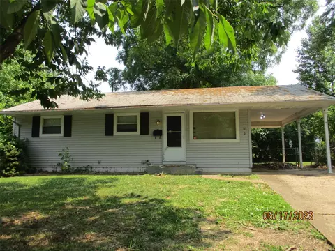 109 Monteith Cir, Saint Louis, MO 63137