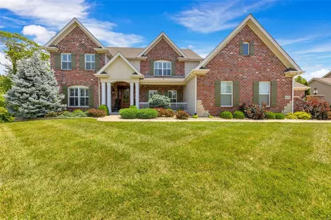 1078 Arbor Grove Ct, Chesterfield, MO 63005