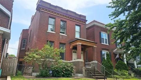 3452 Humphrey St, Saint Louis, MO 63118
