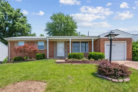 4109 Park Hill Ct, Mehlville, MO 63125