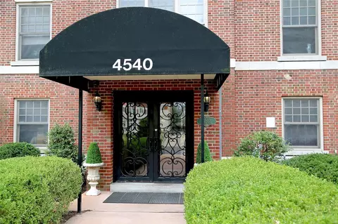 4540 Lindell Blvd #204, Saint Louis, MO 63108