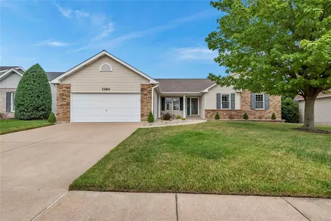 3360 Cottonwood Dr, Saint Charles, MO 63301