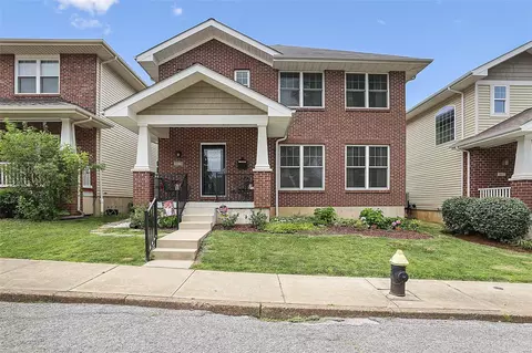 3828 Blow St, Saint Louis, MO 63116