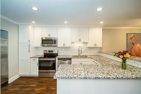 1340 Holgate Dr #E2, Ballwin, MO 63021 photo 17