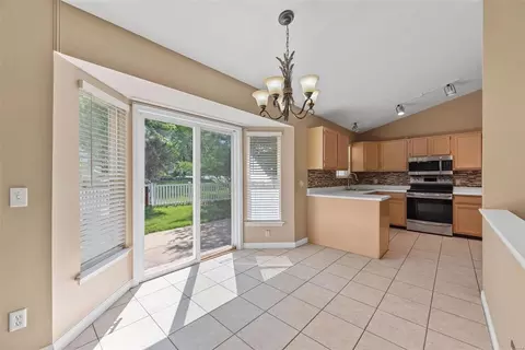 1126 Castle Pines Dr, St Peters, MO 63366 photo 10