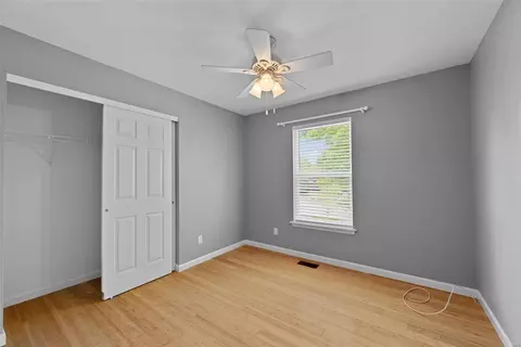 1126 Castle Pines Dr, St Peters, MO 63366 photo 17