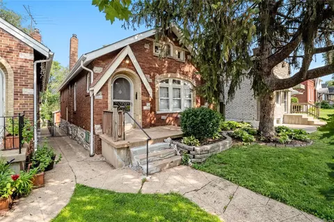 4437 S 38th St, Saint Louis, MO 63116