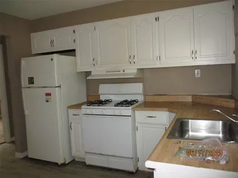 227 Meadowcrest Dr, Saint Louis, MO 63135 photo 12