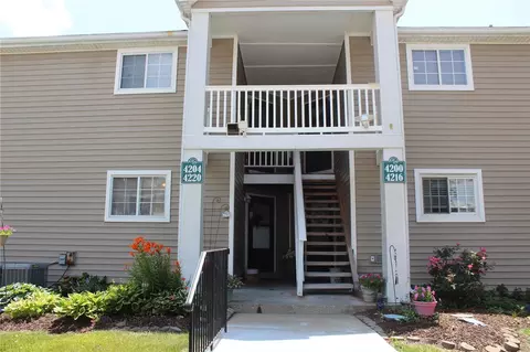 4204 Canal Dr, Florissant, MO 63034